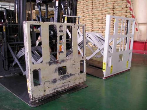 Gebruik van die vurkhyser vir die heftruck in sement